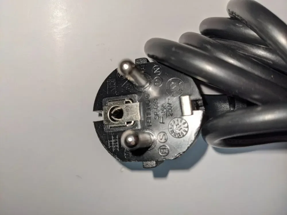 EU power supply to C13 female end 130